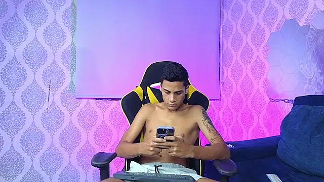 Twink davidxx online show from October 2025 07:26:01 PM