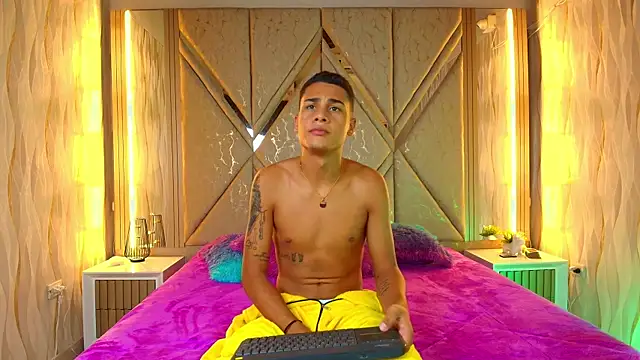 Twink davidxx online show from September 2025 07:42:01 PM