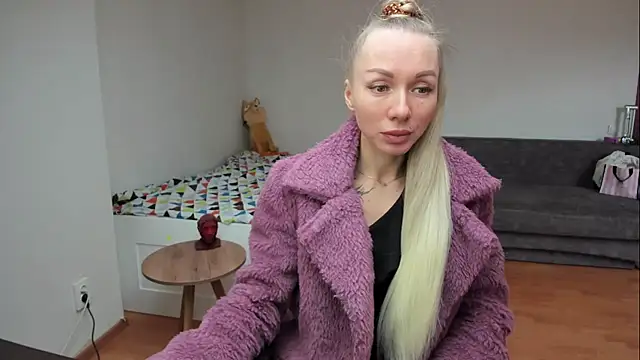 AlisiaCat online show from April 2026 06:48:01 AM