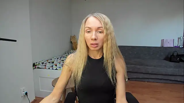 AlisiaCat online show from May 2026 01:47:02 PM