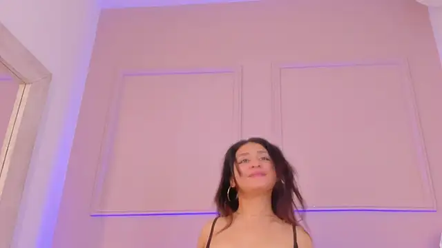 miia blaze online show from October 2025 07:18:01 PM