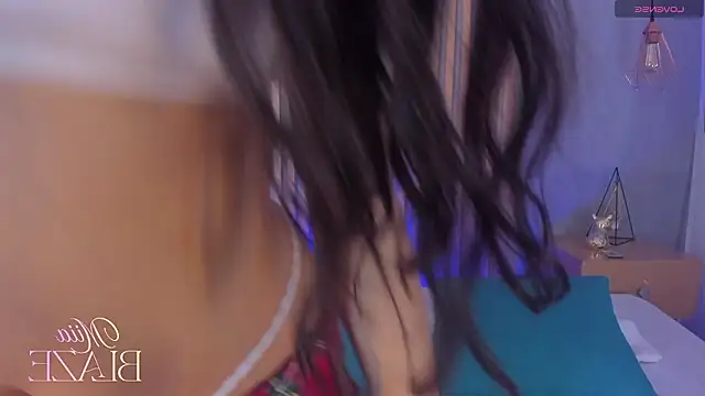 miia blaze online show from March 2026 01:33:02 PM