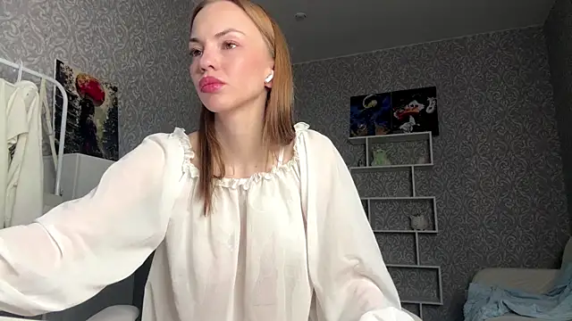 SofiaSmiles online show from October 2025 05:06:01 AM