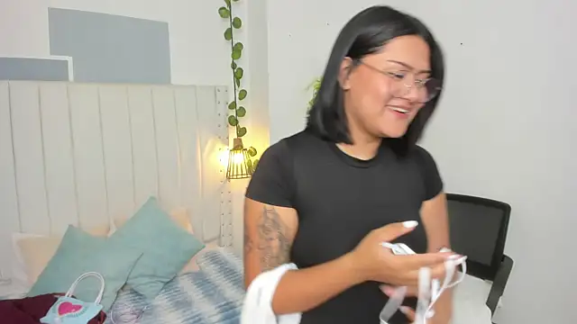 mayukim online show from October 2025 07:21:01 PM