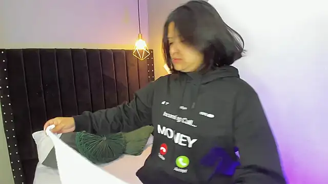 mayukim online show from November 2025 11:33:02 AM