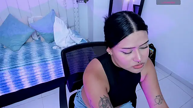 mayukim online show from December 2025 06:57:02 PM