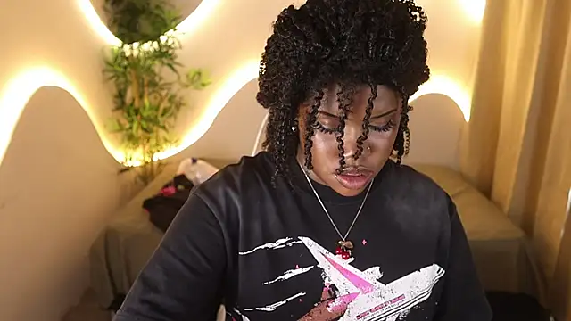 kehlannis  online show from October 2025 08:32:02 PM