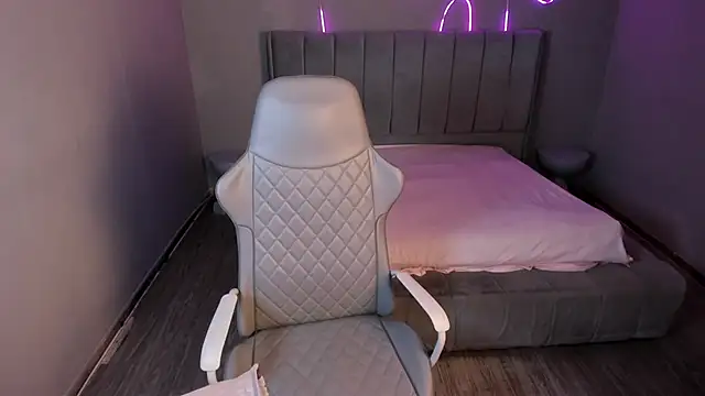 kehlannis  online show from March 2026 02:51:02 PM