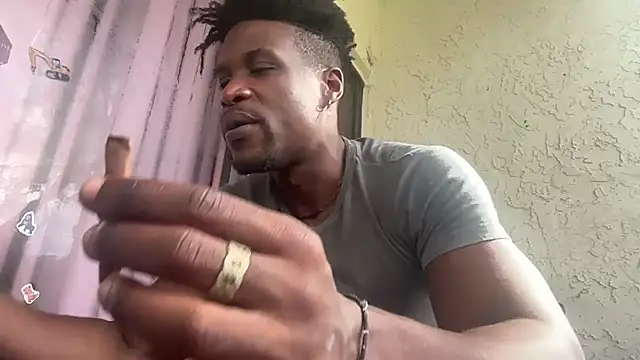 Snapshot of MrDaddyBlackNi9e chatting on September 2025 02:12:02 PM MrDaddyBlackNi9e online show from September 2025 02:12:02 PM