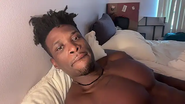 Snapshot of MrDaddyBlackNi9e chatting on October 2025 07:36:01 PM MrDaddyBlackNi9e online show from October 2025 07:36:01 PM