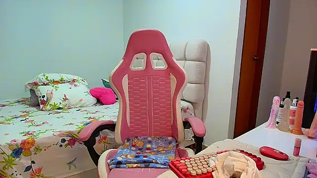 Julieta Rose19 online show from November 2025 11:44:02 AM