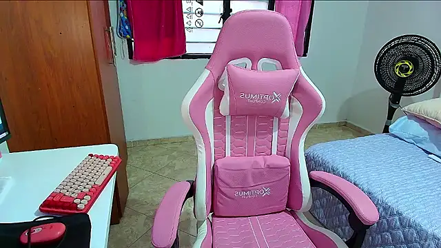 Julieta Rose19 online show from October 2025 10:11:01 PM