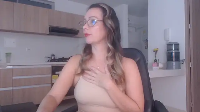 LovePaula online show from March 2026 10:55:01 AM