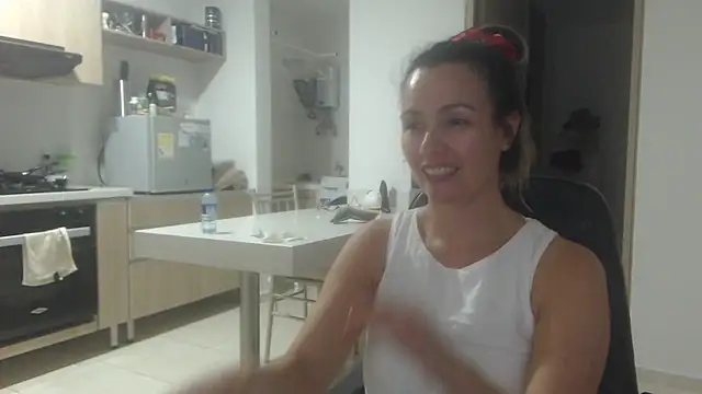 LovePaula online show from May 2026 11:49:01 PM