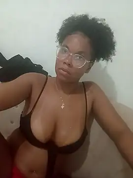 PrettahSantos online show from December 2025 06:51:01 PM