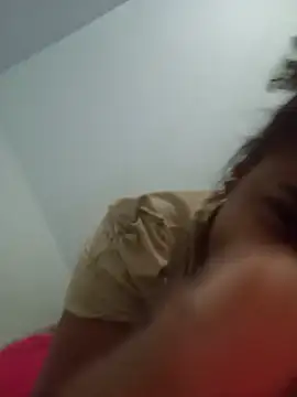 PrettahSantos online show from May 2026 01:06:02 AM