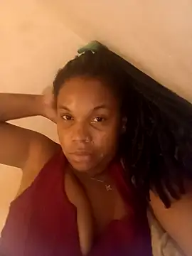 PrettahSantos online show from March 2026 07:18:01 PM