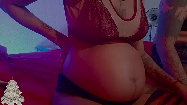 Snapshot of Couple_Moth666 chatting on November 2025 07:35:02 PM Couple Moth666 online show from November 2025 07:35:02 PM