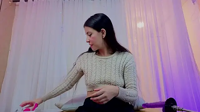 yliria010 online show from October 2025 04:13:01 AM