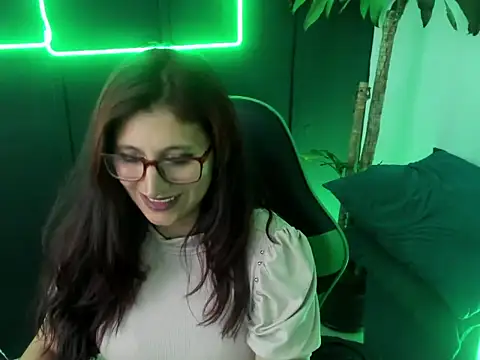 VictoriaSpenser online show from October 2025 06:30:01 PM