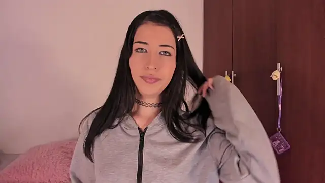 Snapshot of ScarlettRosetti chatting on November 2025 02:04:01 AM ScarlettRosetti online show from November 2025 02:04:01 AM