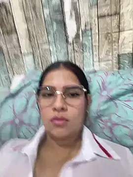 Valery lux16 online show from October 2025 12:02:02 PM