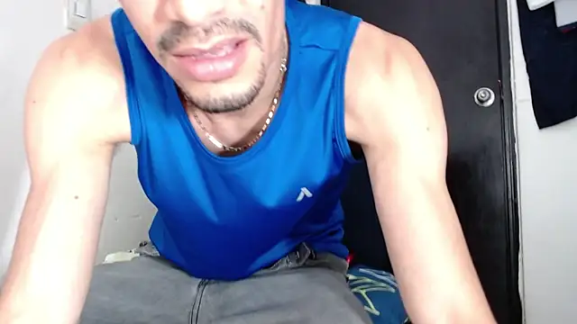 LATINO27CM online show from March 2026 12:27:01 AM