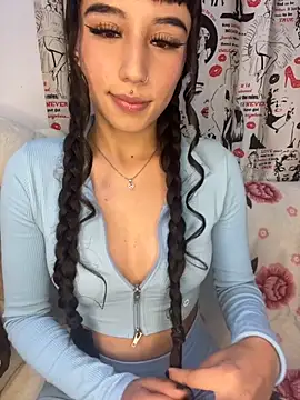 Snapshot of Linda_rouse chatting on October 2025 12:43:01 AM Linda rouse online show from October 2025 12:43:01 AM