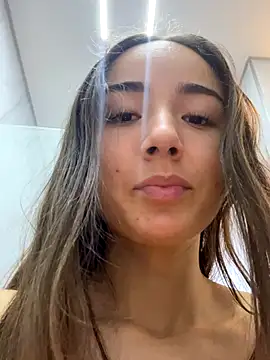 Snapshot of Innerpeace_ chatting on December 2025 08:14:01 PM Innerpeace online show from December 2025 08:14:01 PM