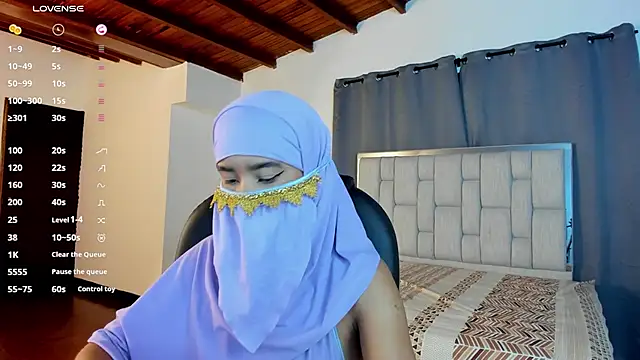 Snapshot of kalila_latif chatting on October 2025 02:11:02 AM kalila latif online show from October 2025 02:11:02 AM
