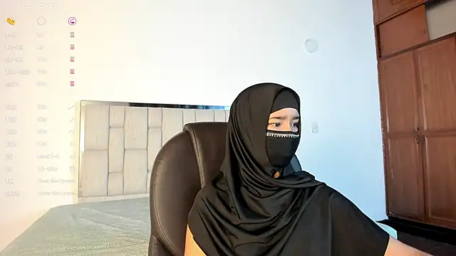 Snapshot of kalila_latif chatting on October 2025 02:27:02 AM kalila latif online show from October 2025 02:27:02 AM