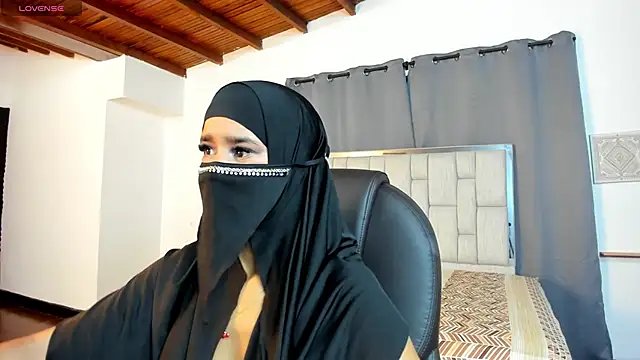 kalila latif online show from November 2025 02:59:02 AM