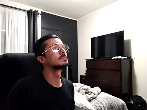 Snapshot of JustBrunox chatting on March 2025 03:30:02 AM JustBrunox online show from March 2025 03:30:02 AM