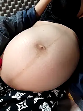 Snapshot of Pipi23_ chatting on December 2025 02:38:02 PM Pipi23 online show from December 2025 02:38:02 PM