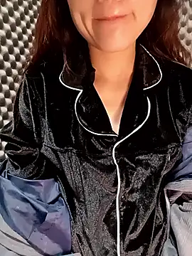 Snapshot of Pipi23_ chatting on November 2025 03:23:01 PM Pipi23 online show from November 2025 03:23:01 PM