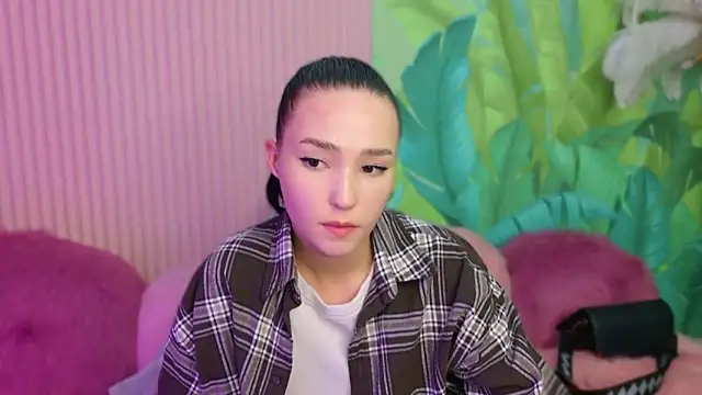 Amanda Choi online show from October 2025 06:42:01 PM