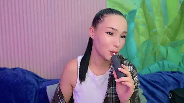 Amanda Choi online show from October 2025 05:42:01 AM