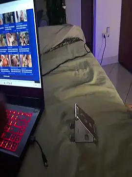 Argo1972 online show from December 2025 12:04:01 AM