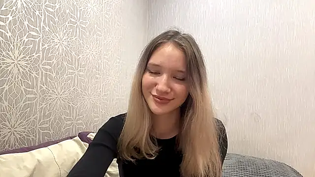 Kimi Kiwi online show from September 2025 12:44:01 PM