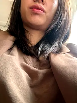 Hana-xinh online show from October 2025 02:46:01 AM