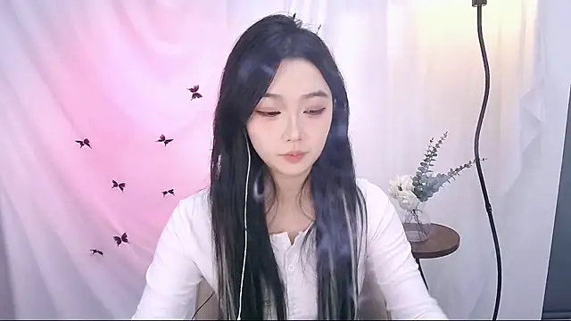 Miao-Maimiao online show from November 2025 01:54:02 PM