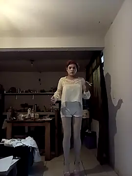 transreyna online show from February 2025 11:06:02 AM