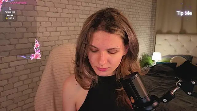 Snapshot of CipherellaFure chatting on November 2025 02:33:01 PM CipherellaFure online show from November 2025 02:33:01 PM