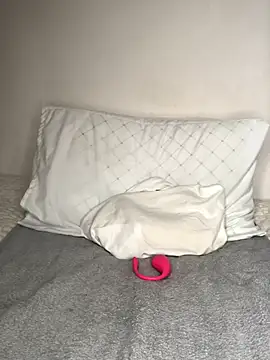 Fun size86 online show from November 2025 04:07:01 PM