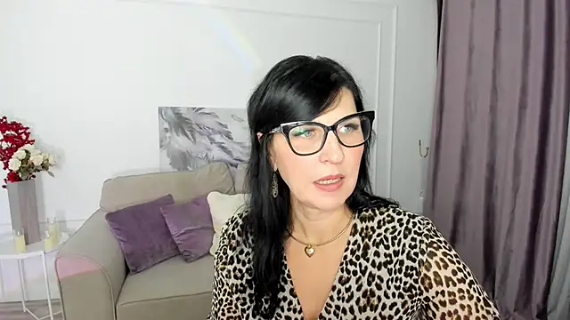 Moon Veloure1 online show from November 2025 03:54:02 AM