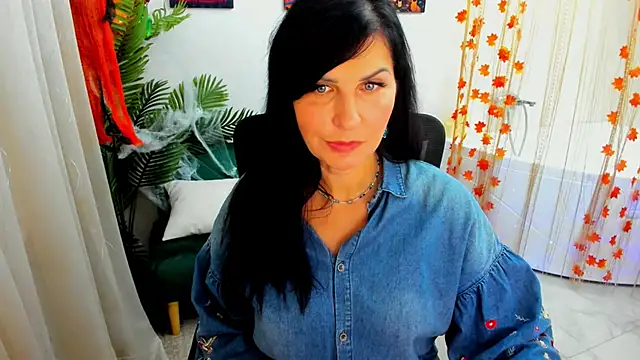 Snapshot of Moon_Veloure1 chatting on October 2025 04:47:02 AM Moon Veloure1 online show from October 2025 04:47:02 AM