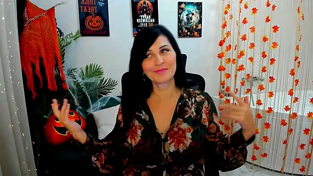 Snapshot of Moon_Veloure1 chatting on October 2025 03:29:02 AM Moon Veloure1 online show from October 2025 03:29:02 AM