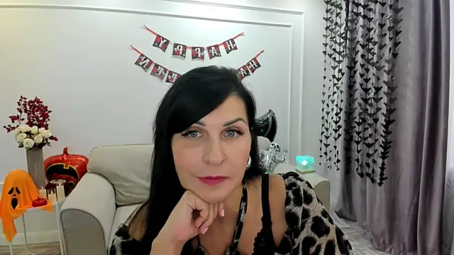Snapshot of Moon_Veloure1 chatting on October 2025 11:51:01 AM Moon Veloure1 online show from October 2025 11:51:01 AM