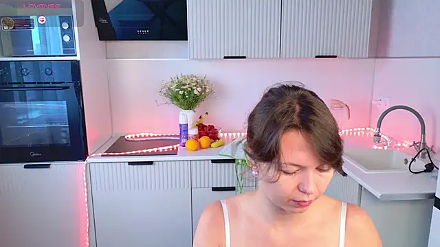 EllaCanny online show from May 2026 05:05:01 AM
