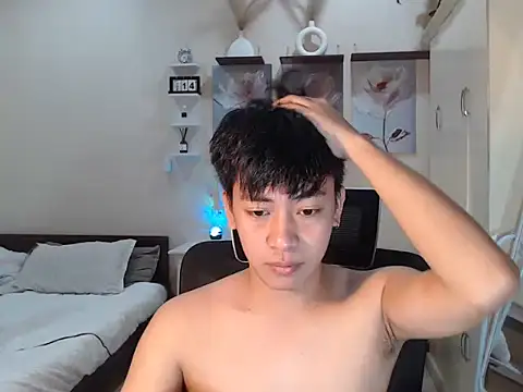 Snapshot of niel_cumshow chatting on November 2025 08:51:02 AM niel cumshow online show from November 2025 08:51:02 AM